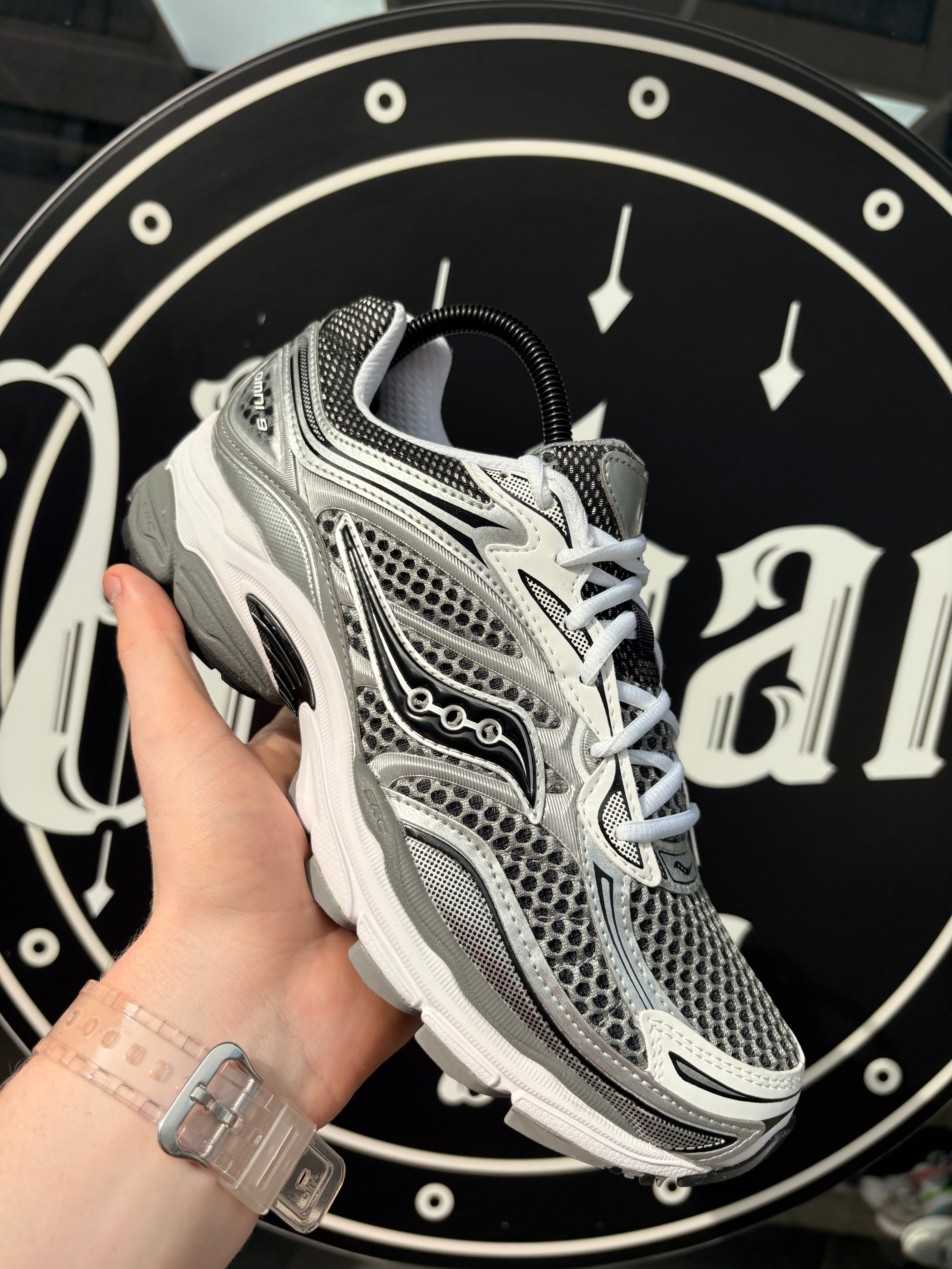 Saucony Omni 9 - Deep Grey
